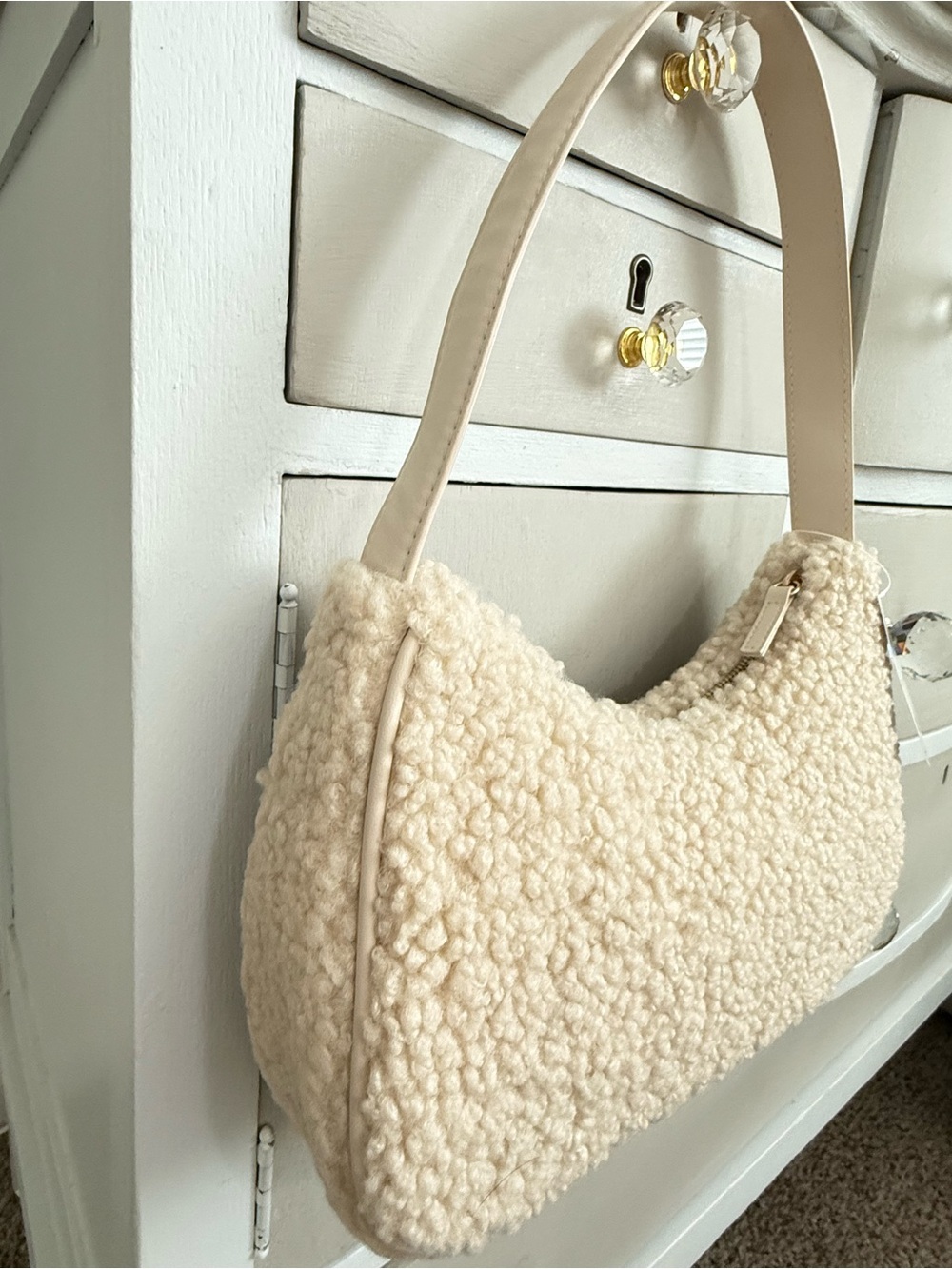 H&M Cream Teddy Fur Fluffy Shoulder Bag Baguette - Picture 15 of 15